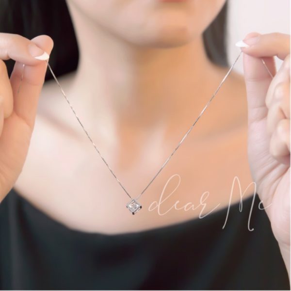 carre necklace2